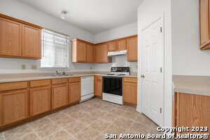 Building Photo - 7037 Tourant Rd