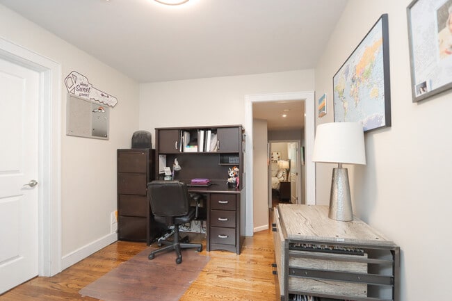 Building Photo - 22 Allen St