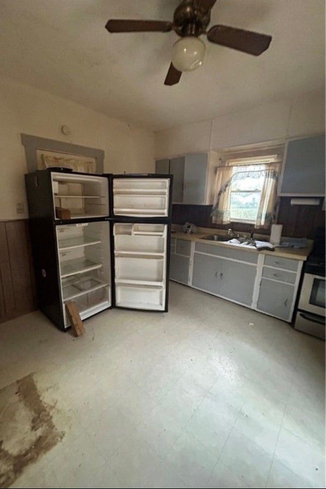 Building Photo - 925 W Olive St