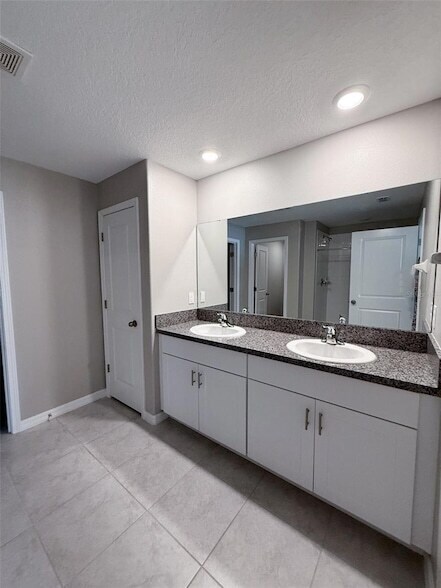 Building Photo - 12903 Wildflower Meadow Dr