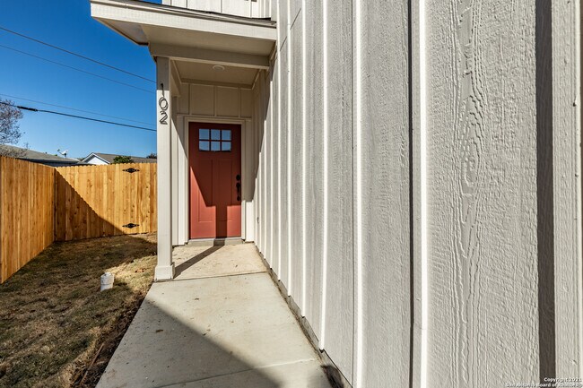 Building Photo - 10359 Lynwood Crk