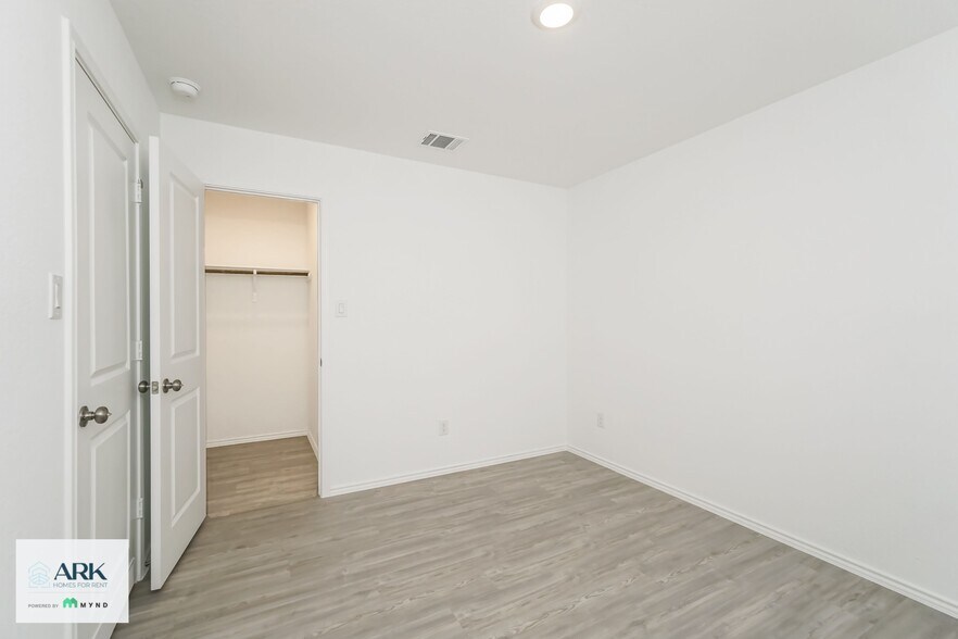 Building Photo - 5790 Companion Lp