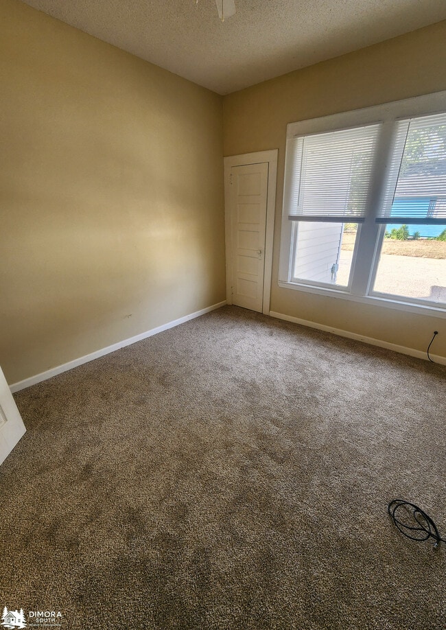 Building Photo - 501 S Presley St