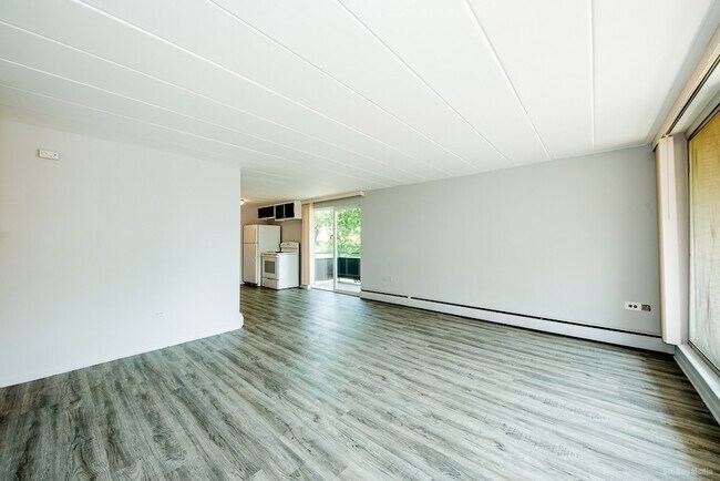 Building Photo - 12550 Fairview Ave