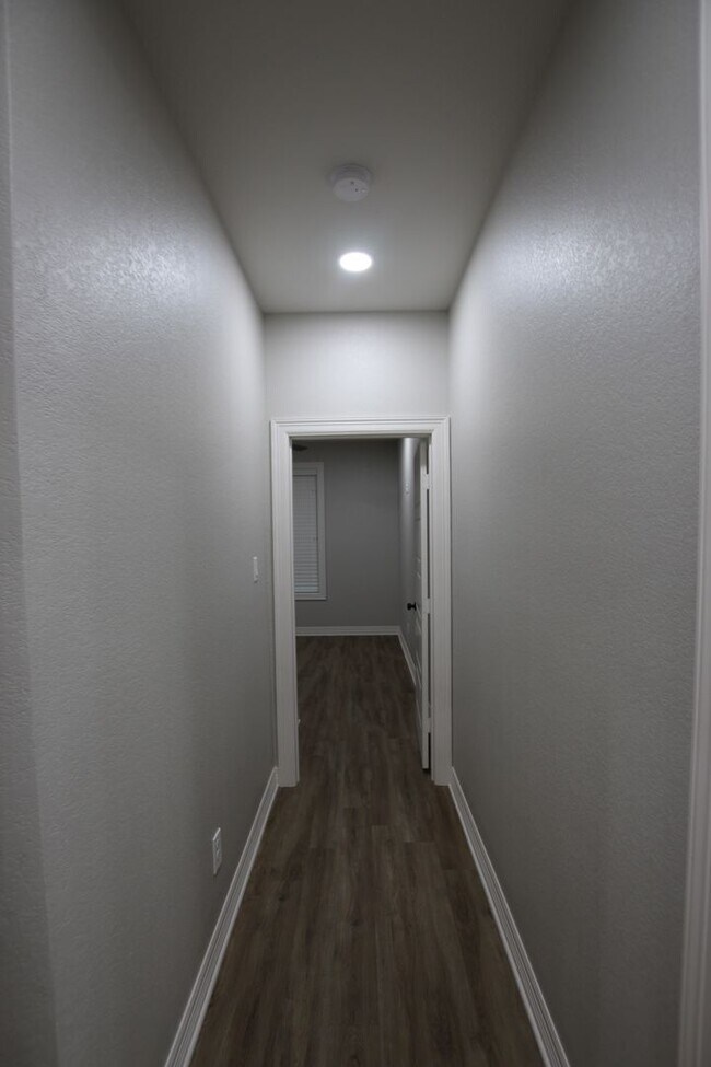 Building Photo - Stunning 3 bedroom 2 bath rental in Whitehouse! – A Must-See!