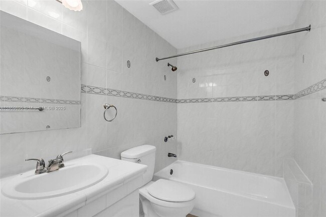 Building Photo - 6670 NW 114th Ave