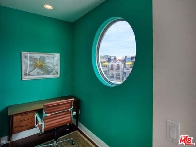 Building Photo - 817 N Alfred St