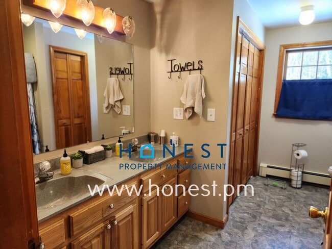 Building Photo - 12 Joey Ln