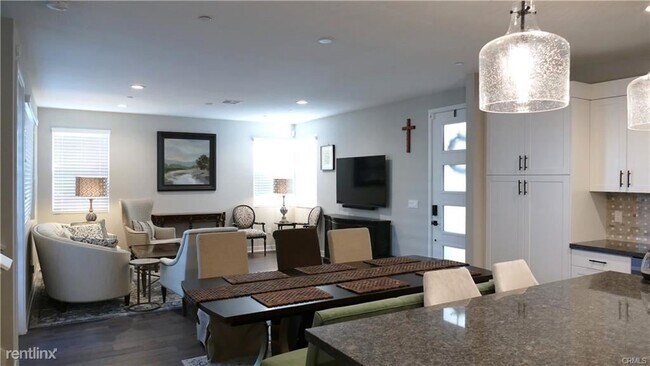 Building Photo - 4 br, 4 bath Townhome - 2054 Mylitta Walk