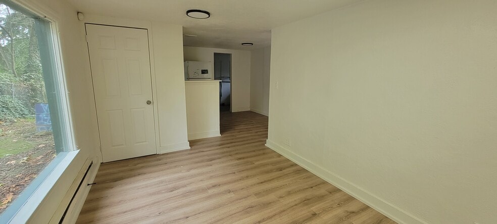 Building Photo - 11346 Sunnyside Ave N