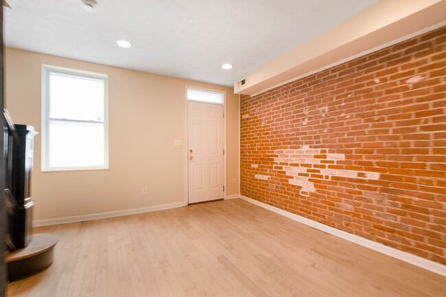 Building Photo - Spacious 2BR/2.5BA Townhome with Finished Basement & Extra Storage