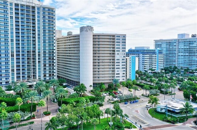 Building Photo - 4100 Galt Ocean Dr