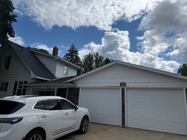 Building Photo - 50 S Washington St