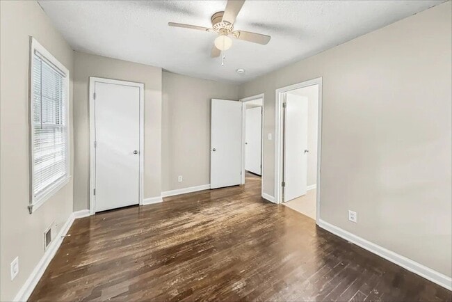Building Photo - 766 Cascade Dr