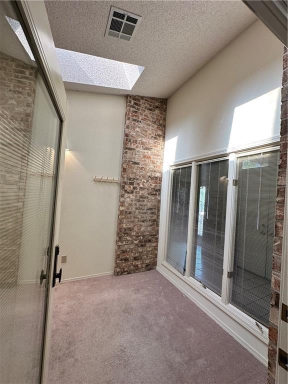 Building Photo - 8 Teresa Dr