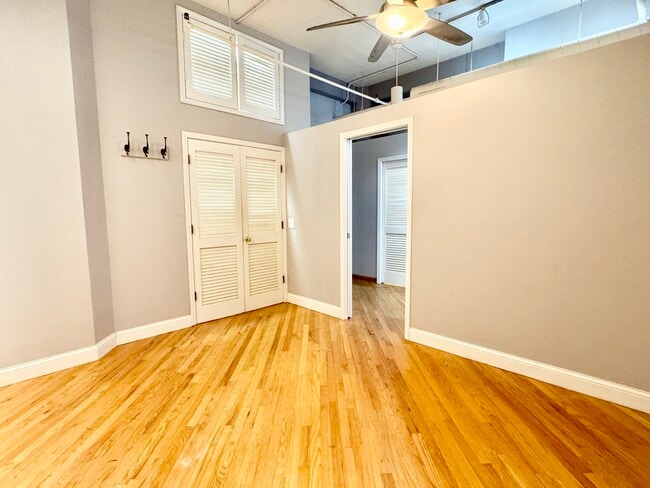 Building Photo - 124 W Polk St