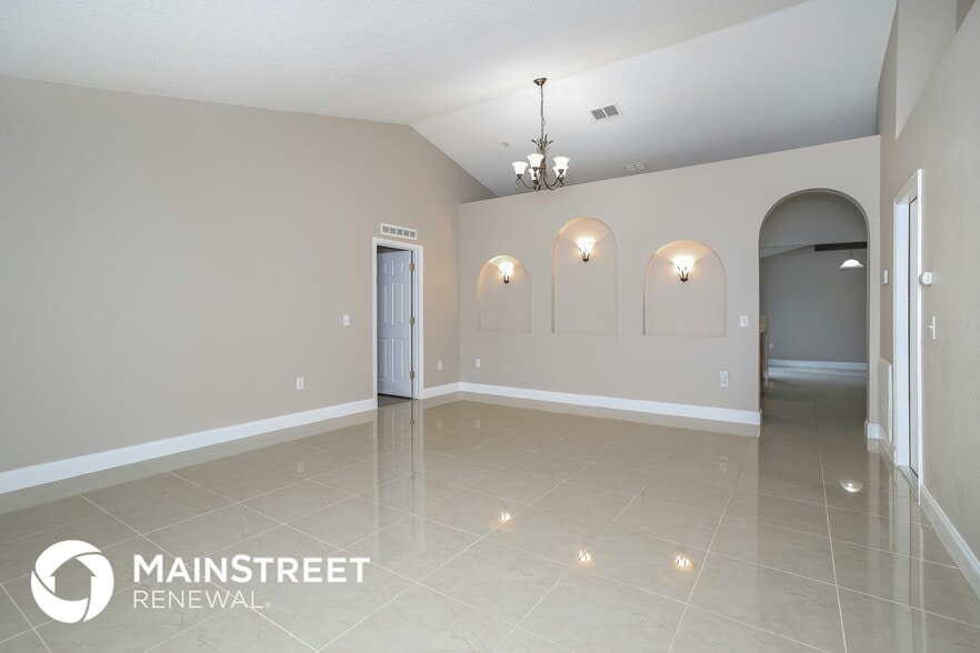 Building Photo - 1118 Chesterfield Ct