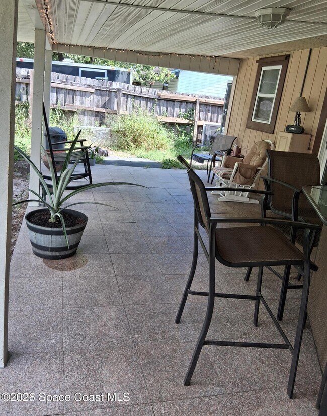 Building Photo - 6468 Hudson Rd