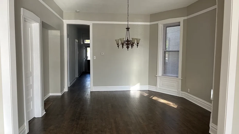 Dining Room - 1333 N Rockwell St