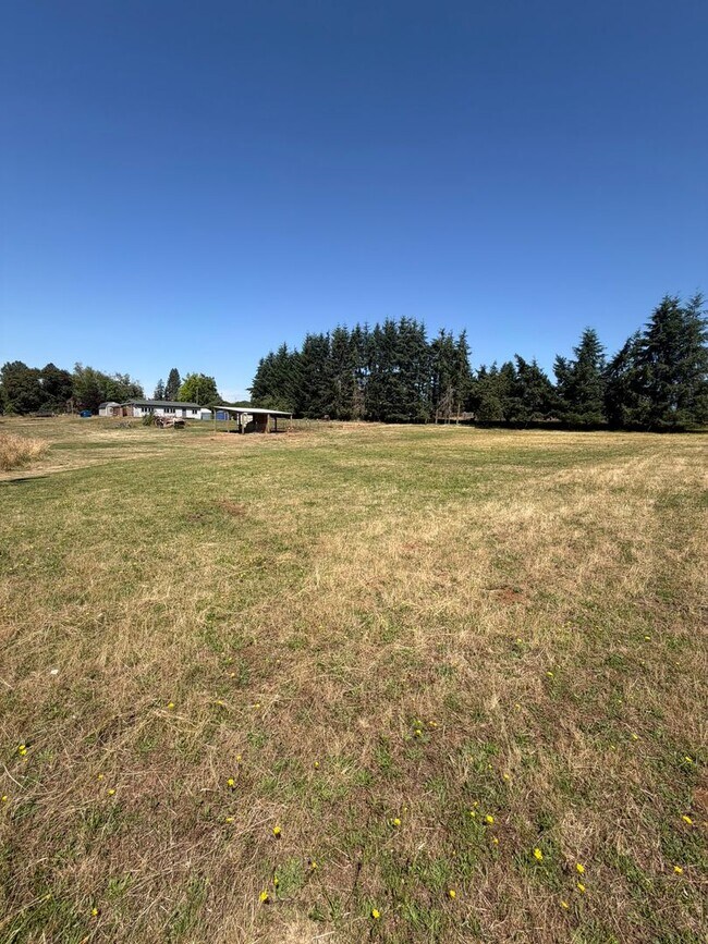 Building Photo - 2.5 Acres with Barn across from Lacomb School!