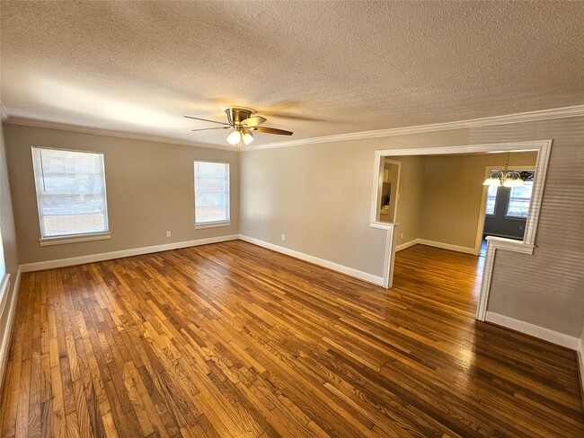 Building Photo - 6647 Sylvan Rd