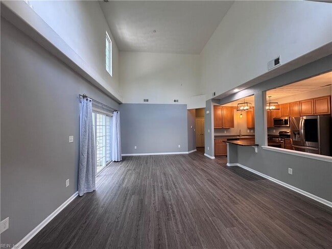 Building Photo - 114 Ellis Dr