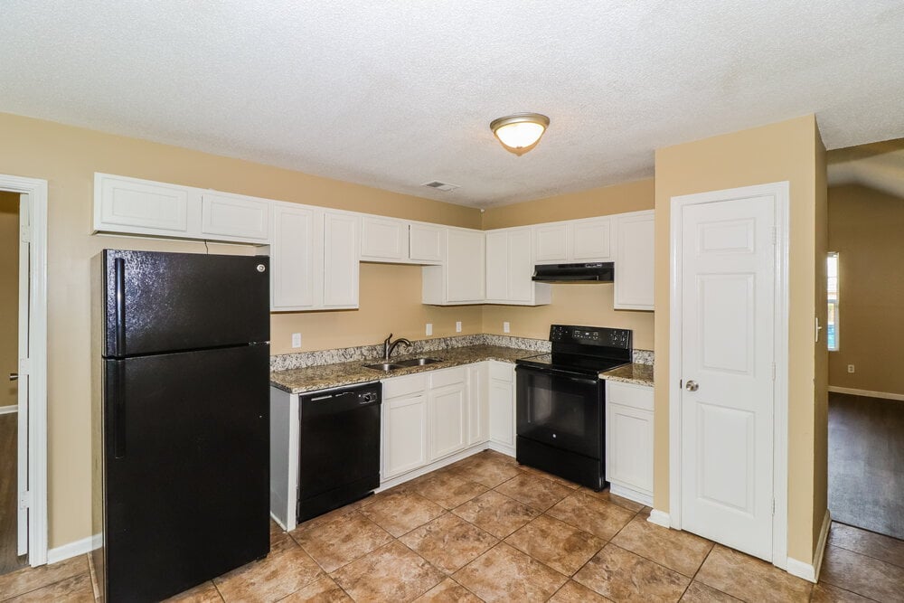 Building Photo - 4551 Cedargreen Cove