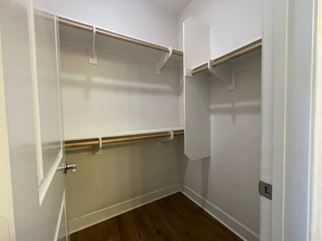 Building Photo - 3 Bed/3 Bath, 2 Garage & 2 Balconies Gated...