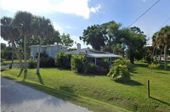 Building Photo - 385 W Cowles St