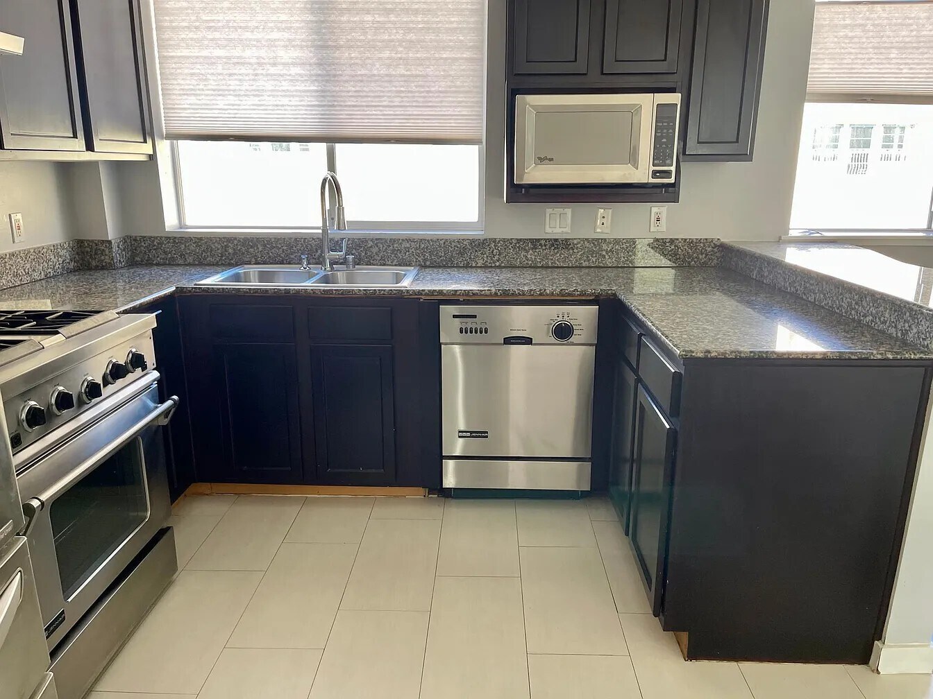 Kitchen - 1222 S Westgate Ave