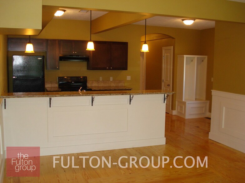 Building Photo - 832 Michigan St NE