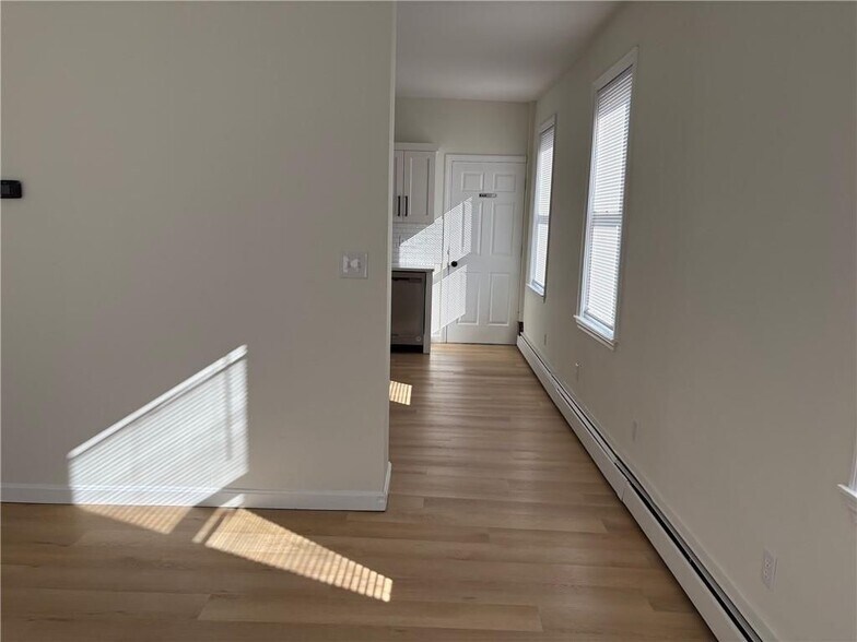 Building Photo - 191 Nashua St