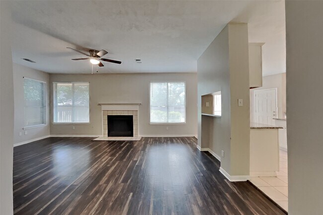 Building Photo - 15907 Lausanne Dr