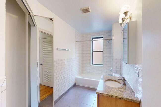Floorplan - 5401-5409 S. Cottage Grove Avenue