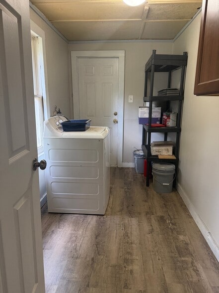 Building Photo - 319 NE 13th Terrace