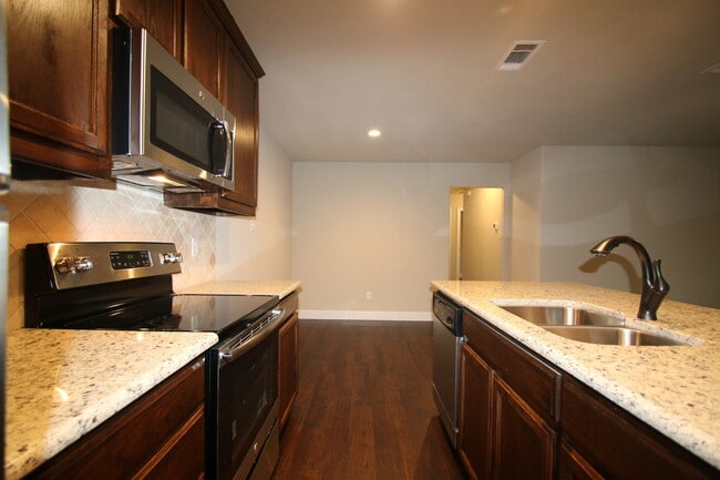 Building Photo - 8145-8147 Arbor