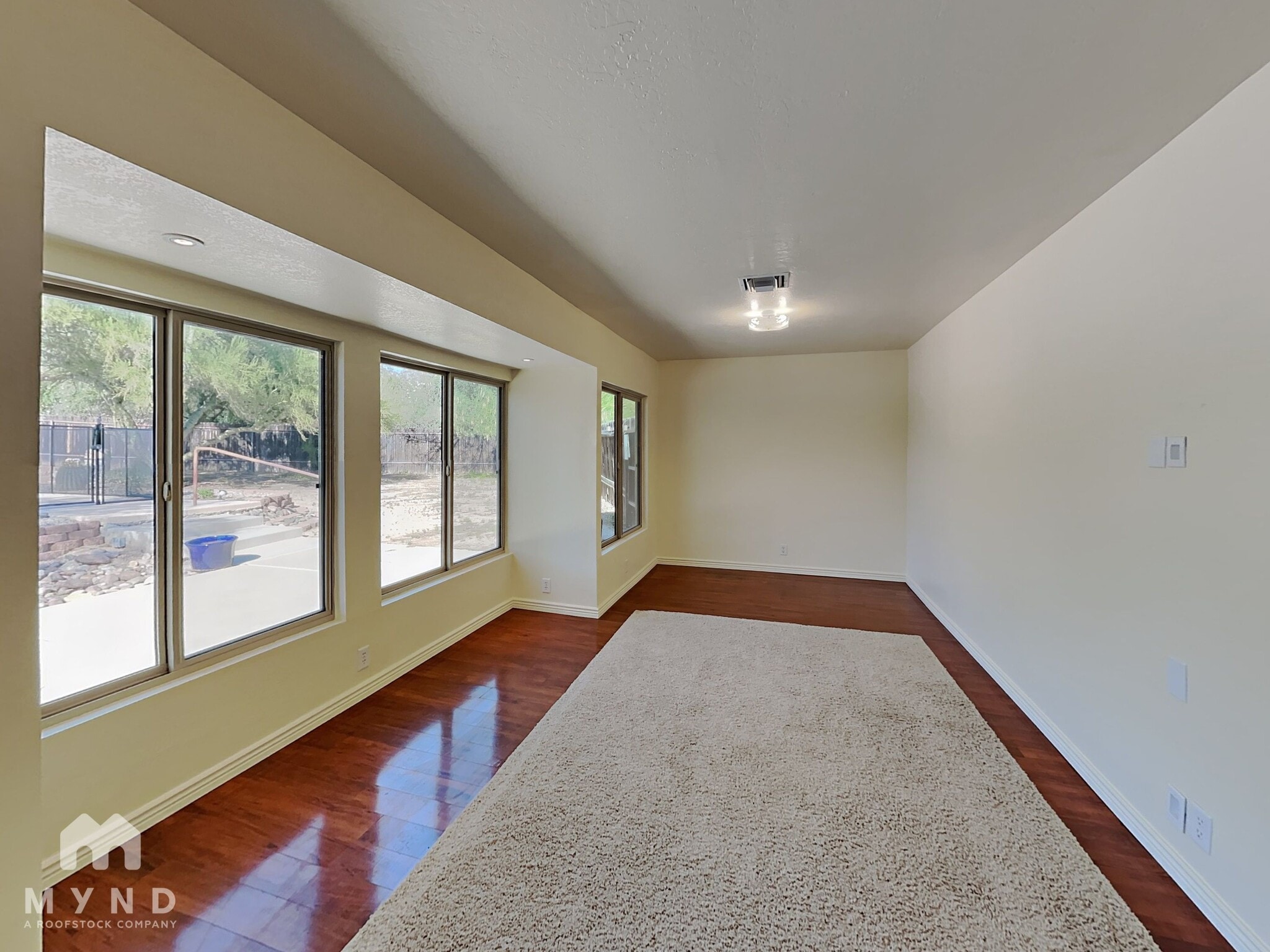 Building Photo - 7900 N Leonardo Da Vinci Way