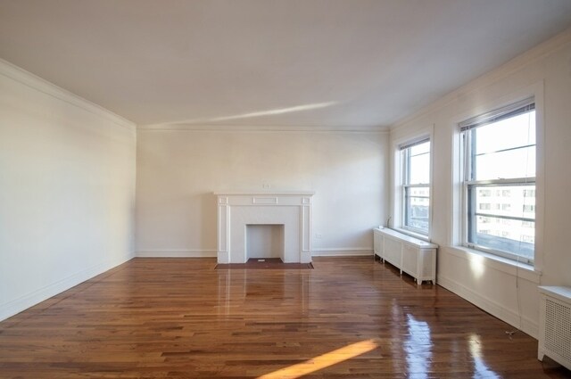 Primary Photo - 915 W Carmen Ave