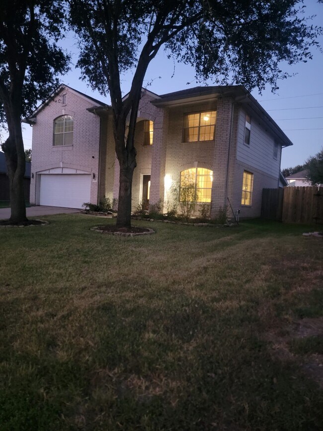 Building Photo - 2507 Willow Springs Ln