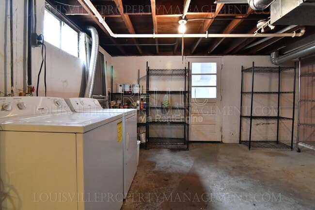 Building Photo - 702 Compton St
