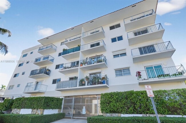 Building Photo - 1428 Euclid Ave