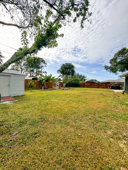 Building Photo - 4791 Palmetto Terrace