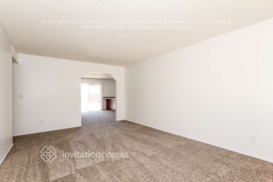 Building Photo - 6919 W Vogel Ave