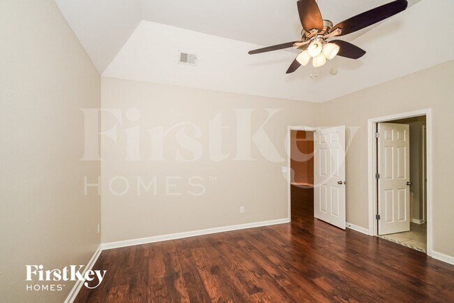 Building Photo - 129 Addison Dr