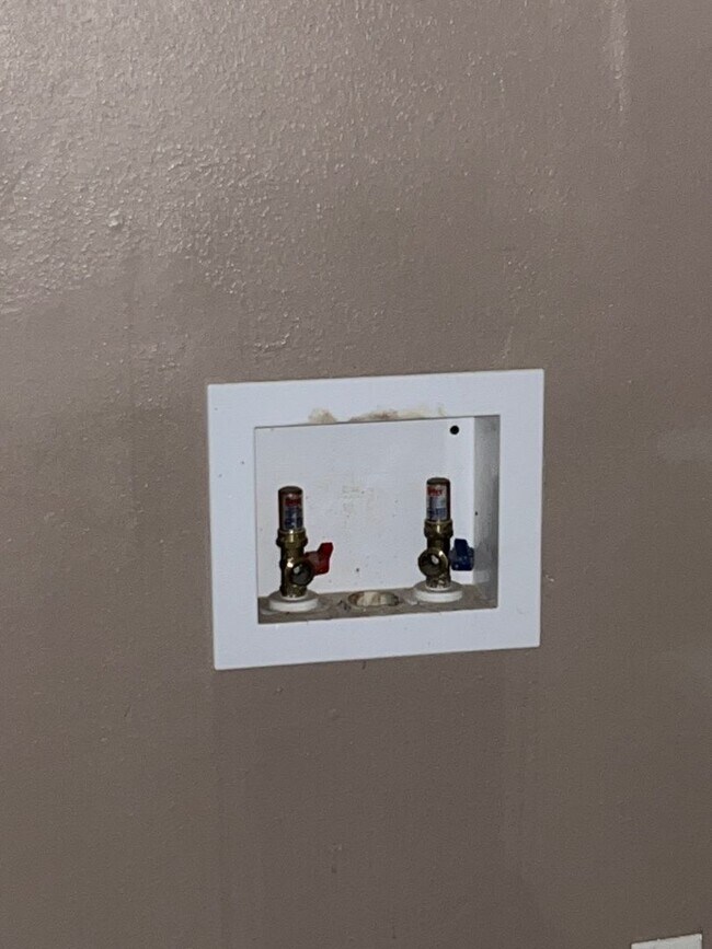 Building Photo - 1614 58th St