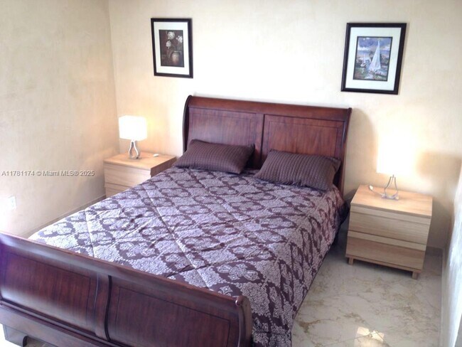 Building Photo - 17555 Atlantic Blvd