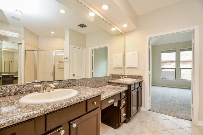 Building Photo - 3306 Silverbrook Ln