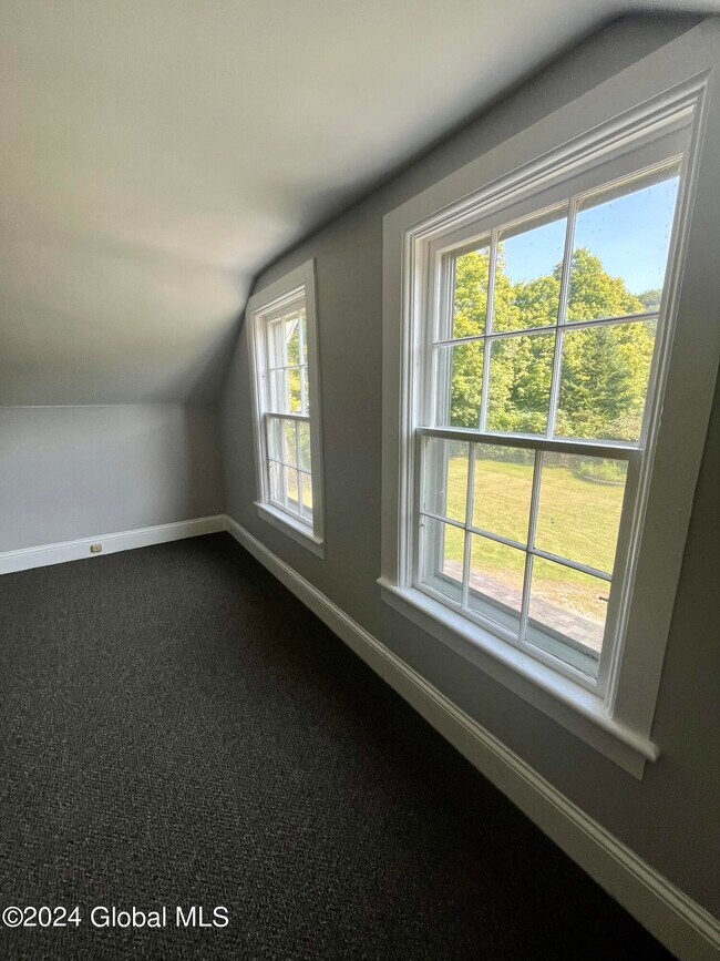 Building Photo - 53 N Park St