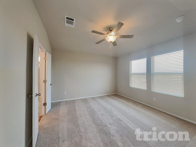 Building Photo - 5121 Sidesaddle Dr