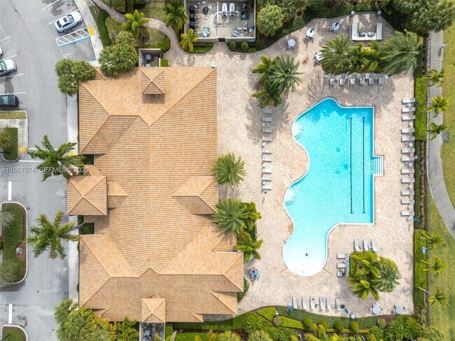 Building Photo - 1595 Evergreen Ter